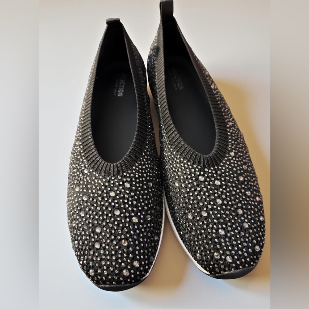 NWT Reaction Kenneth Cole Women’s Evaline Slip Ons Black Knit Size 11M